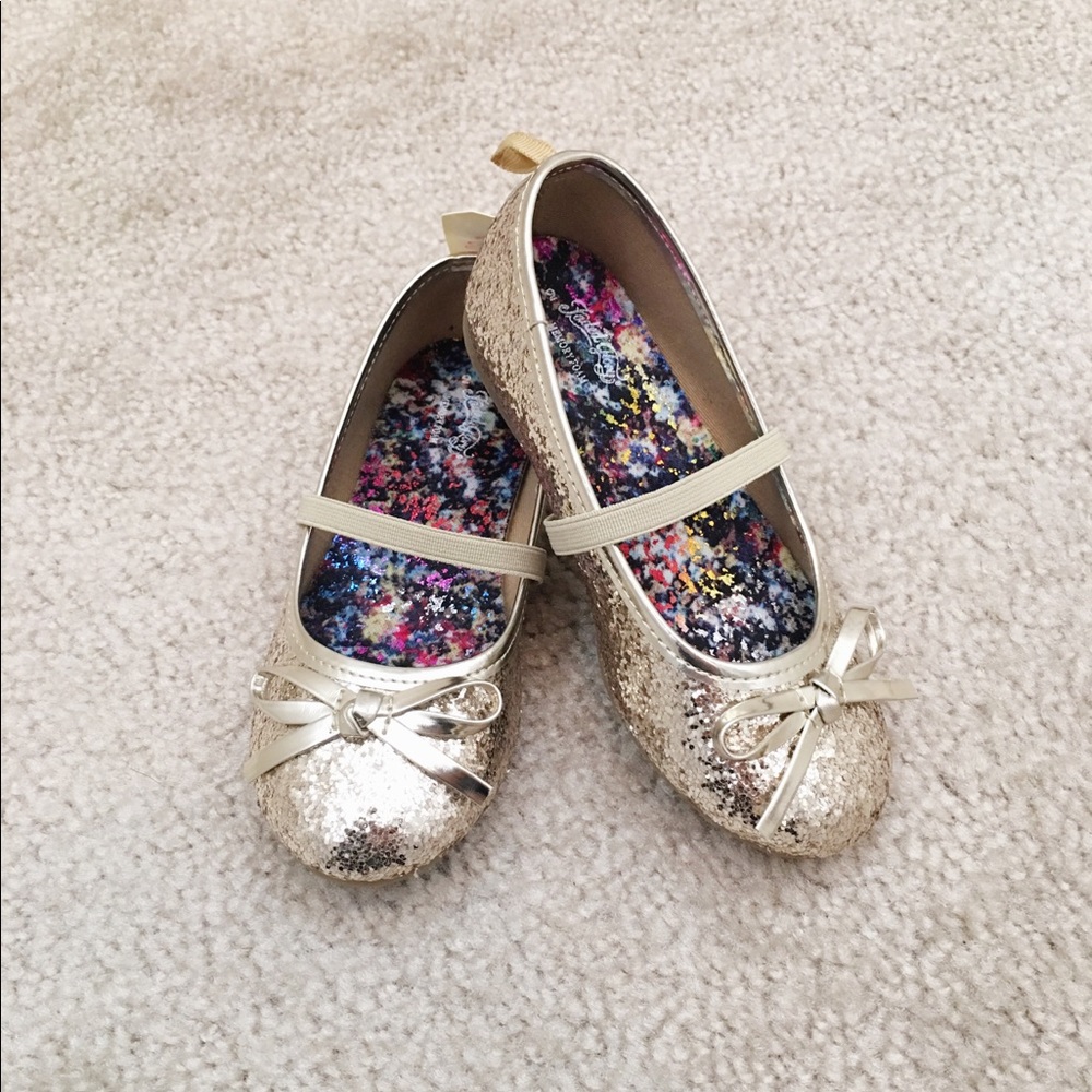 FADED GLORY Children’s Slip-on Gold Size 9 NEW